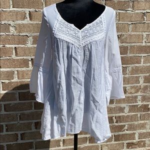 Gorgeous White Lace Semi Sheer Top, MD 💭